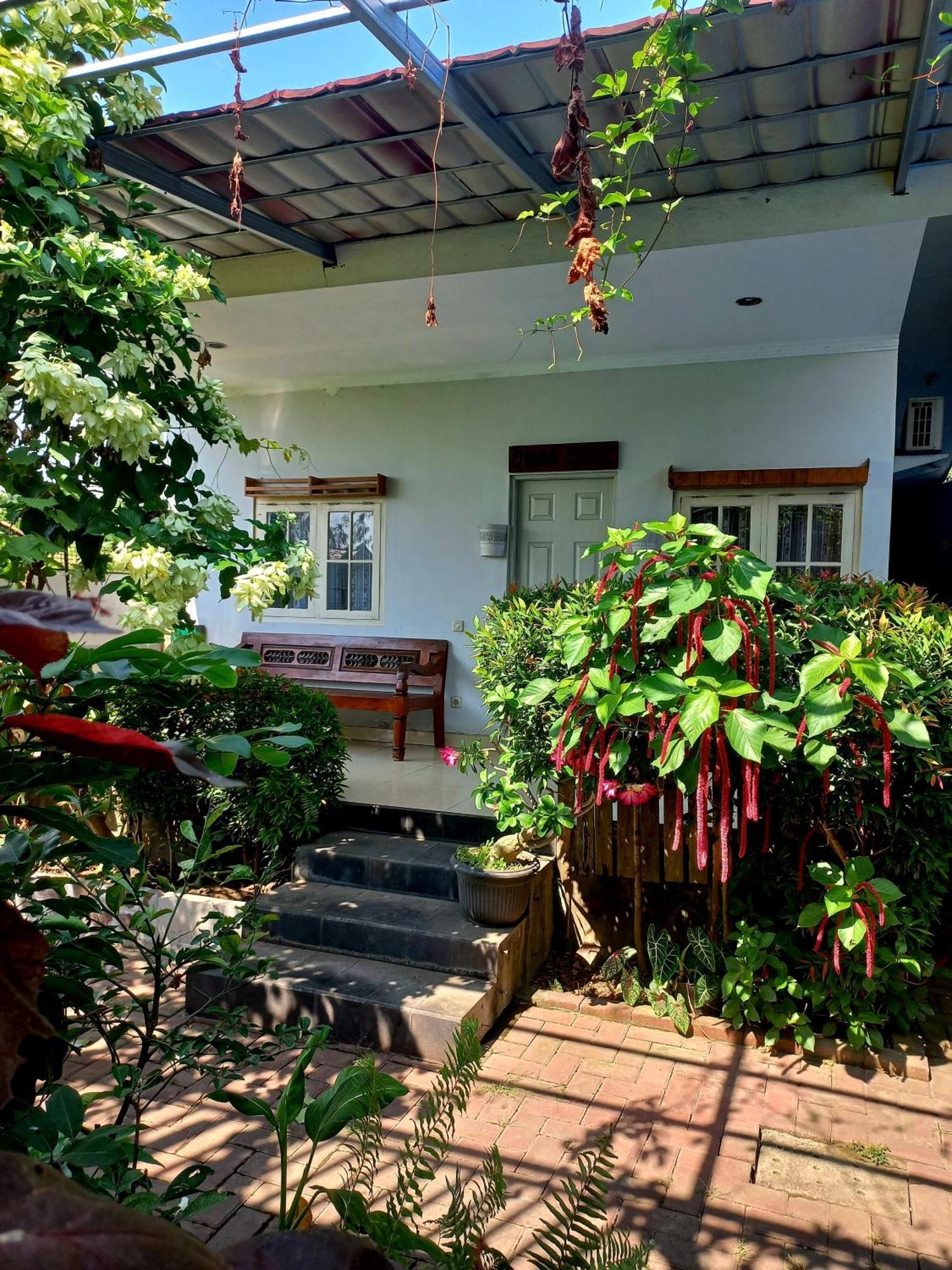 Hotel Omah Cepit Экстерьер фото